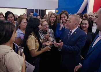El Gobernador Rosales instala la primera Expo de Oportunidades Universitarias