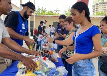 Gobernación del Zulia continúa desplegando Mercados Populares con productos subsidiados