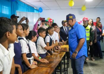 Atención de casos del 1×10 del Buen Gobierno benefició a más de 27 mil habitantes del sector El Milagro en Mene Grande