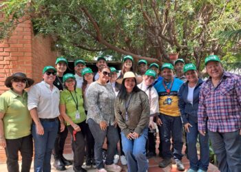 Universidad Dr. José Gregorio Hernández instala Vitrina Forestal y juramenta brigada ambientalista