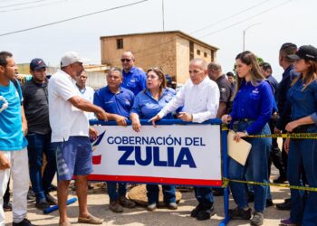 Rosales extiende el Plan de Respuesta Inmediata en el Zulia e inicia trabajos de recuperación de la Escuela “Francisco Martínez Sandoval”