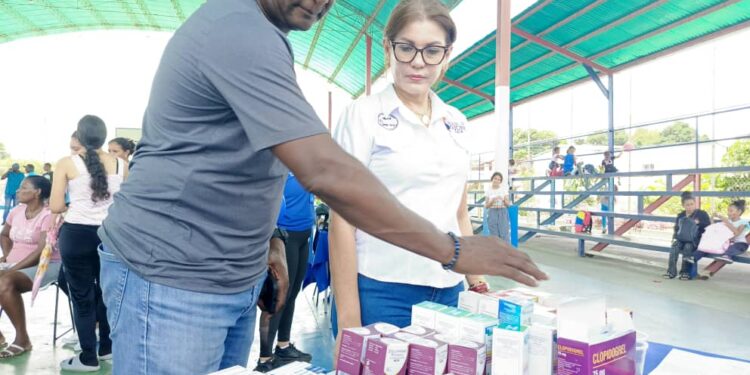 En Sucre realizan jornada médica integral para adultos mayores