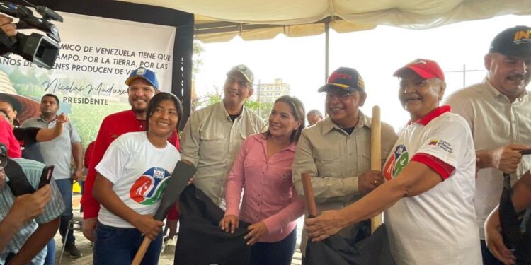300 Agricultores del Zulia reciben kits Trabuco Clap para fortalecer la producción agrourbana