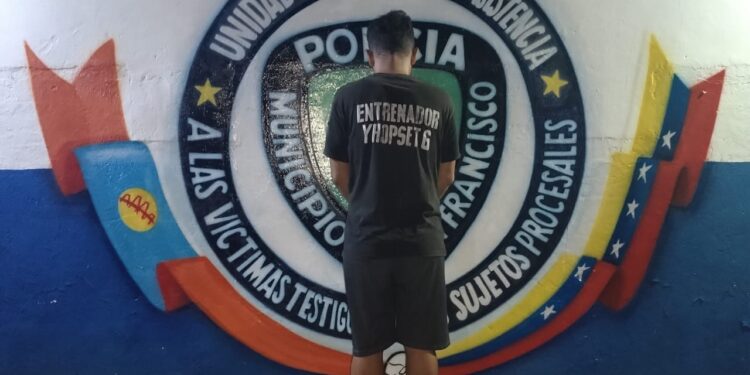 Polisur detiene dos sujetos por violar sexualmente un adolescente