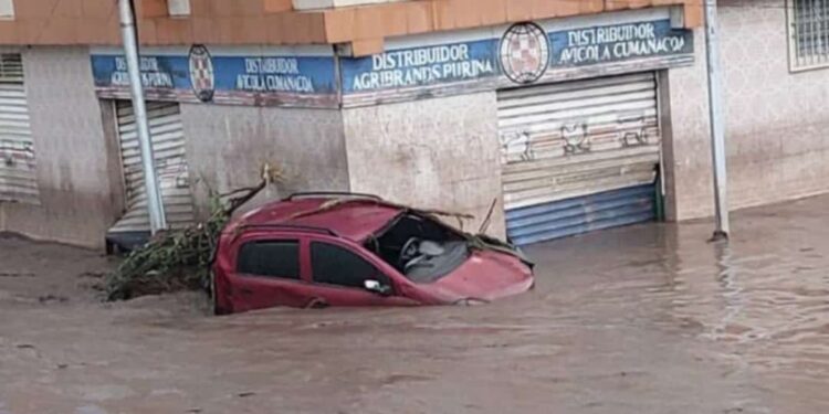 Emergencia en Cumanacoa estiman pérdida de 70% de la mercancía en los negocios
