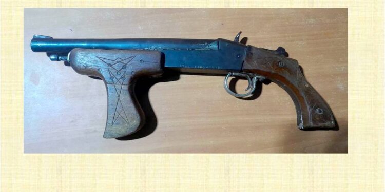 Polisur detiene dos sujetos por agresión en una riña e incautación de arma de fuego
