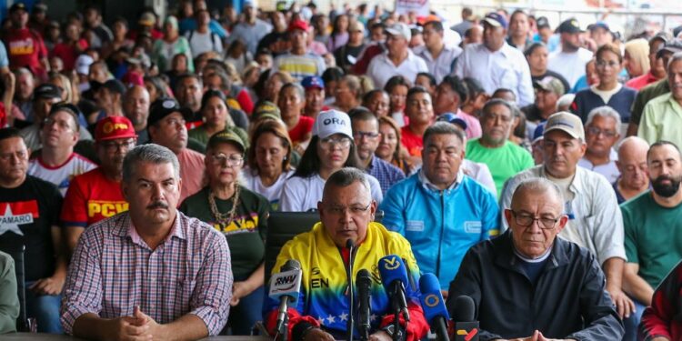 Reverol a comerciantes del Zulia: Vamos a empezar a trabajar por la productividad y paz del estado