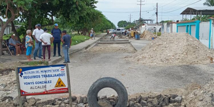 Alcaldía de Sucre inicia rehabilitación de vías urbanas en Rómulo Gallegos