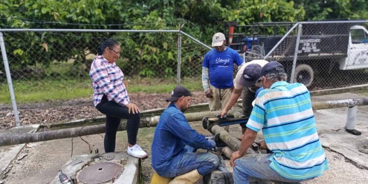 Alcaldía de Sucre mejora distribución de agua potable con mantenimiento Acueducto La Chinca