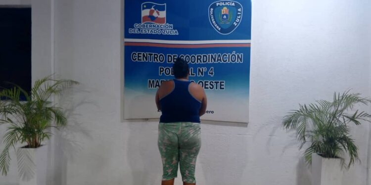 Cpbez arrestó a una mujer por agredir a un adolescente con un tubo