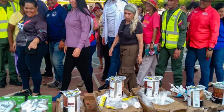 Bricomiles se activan con el Plan de Limpieza y Desmalezamiento de las escuelas zulianas