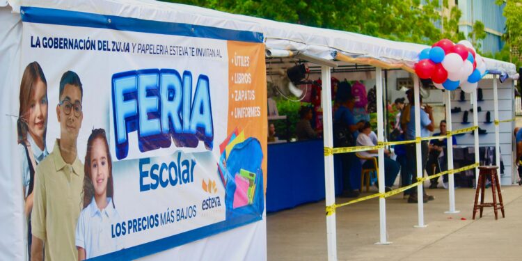 Feria Escolar de la Gobernación del Zulia inicia con rotundo éxito