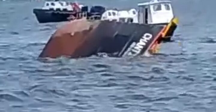 tragedia en el lago de Maracaibo reportan el hundimiento de una embarcación…