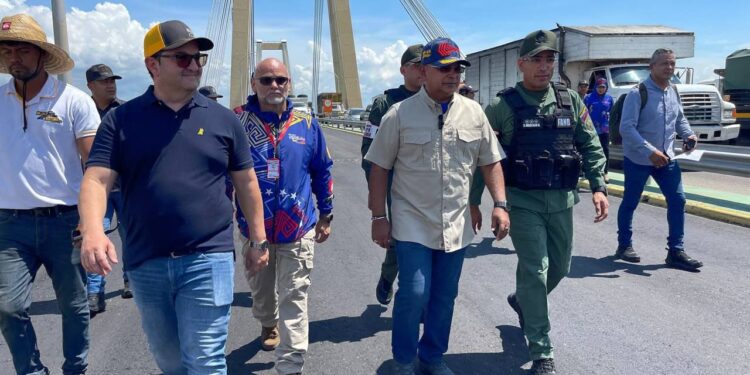 Rehabilitación integral en el Zulia| Destinan 20 mil toneladas de asfalto al puente General en Jefe Rafael Urdaneta