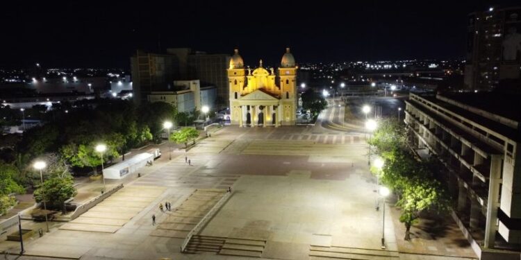 Corpoelec instala 150 luminarias en las adyacencias de la Basílica Nuestra Señora de Chiquinquirá