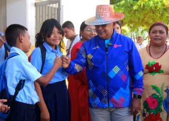 Benefician a 1.570 estudiantes con la rehabilitación de la Unidad Educativa Evelia de Pimentel en Maracaibo