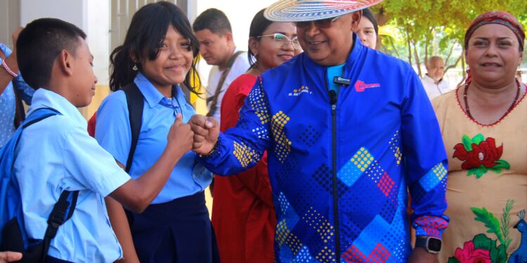 Benefician a 1.570 estudiantes con la rehabilitación de la Unidad Educativa Evelia de Pimentel en Maracaibo
