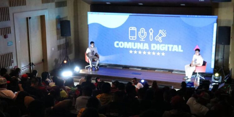 MinJuventud promueve formación en redes sociales y Comuna Digital