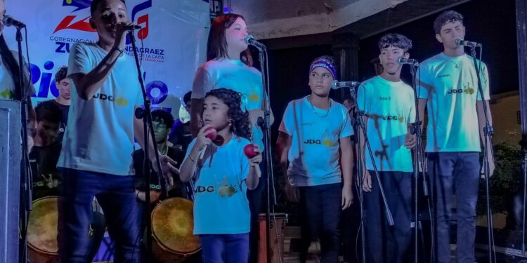 Fundagraez homenajeó al “Novio de Maracaibo” Ricardo Portillo