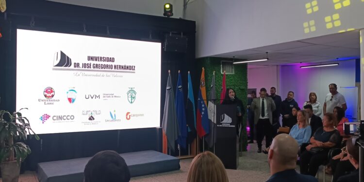 La Universidad Dr. José Gregorio Hernández presenta su nueva actualización curricular: Innovación educativa con miras al 2025