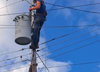 En Sucre consolidan sistema eléctrico en las parroquias Gibraltar y Rómulo Gallegos
