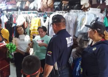 CPNB-DAET-DIP-ROSARIO DE PERIJA MACHIQUES – ZULIA salió a orientar a los comerciantes para que no cobren a los usuarios a dólar paralelo