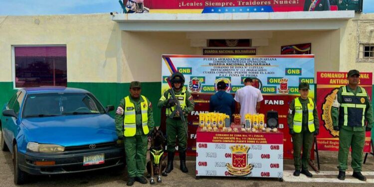 23 envoltorios de Marihuana fueron incautados por la GNB en el Puente Sobre el Lago: la Droga estaba oculta en paquetes de harina de maíz y en un cajón de música