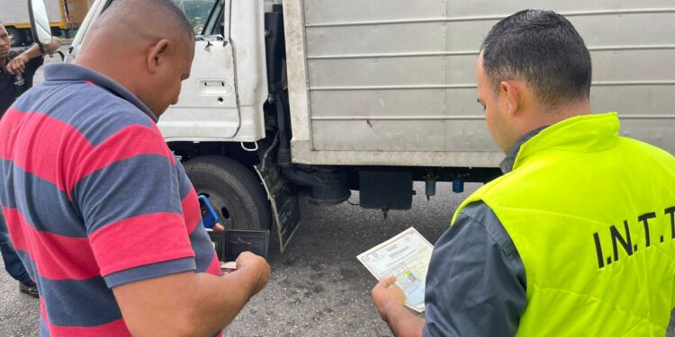 INTT despliega operativo de registro en el puente sobre el Lago