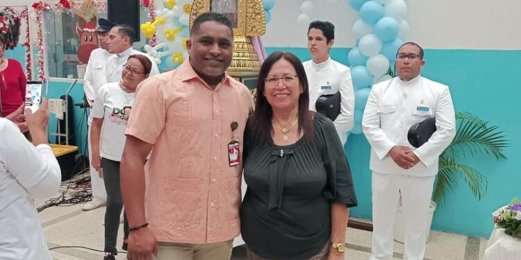 La réplica virgen del rosario de chiquinquira visito el hospital Adolfo pons…..