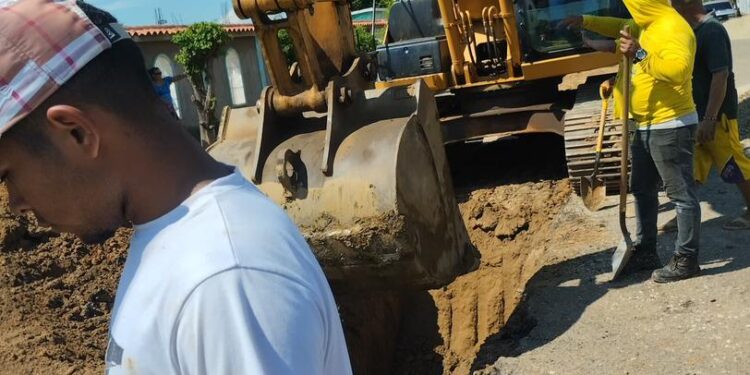 Renovación integral de colector en la calle 95G de la parroquia Cacique Mara de Maracaibo