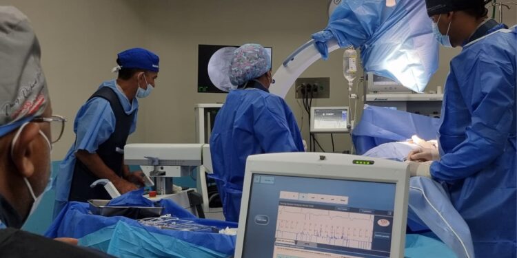 Continúa jornada de implantaciones de marcapasos en el Sahum