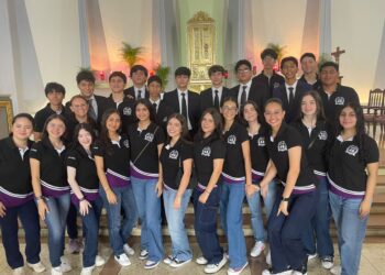 Familia colegio La Epifanía concluyó 40 horas de adoración