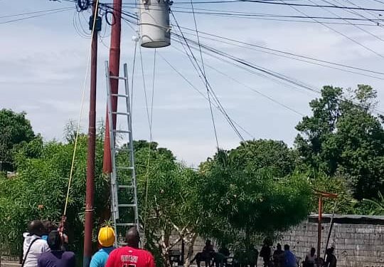 En Sucre consolidan sistema eléctrico en la parroquia Bobures