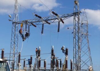 Corpoelec activa línea de transmisión para ampliar el bombeo de agua en la Costa Oriental del Lago