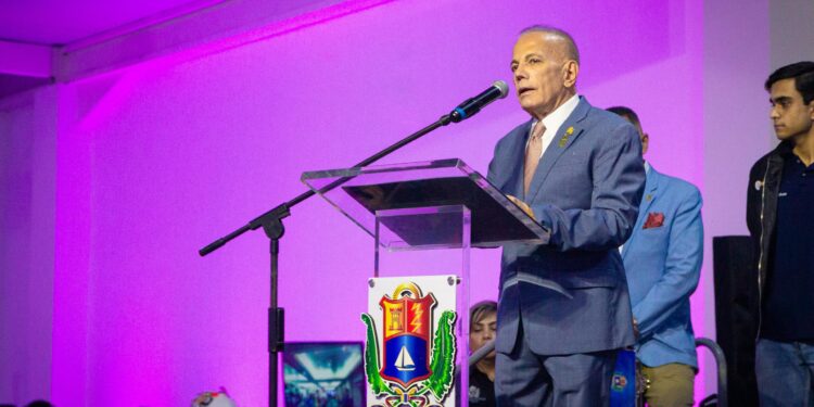 Gobernador Rosales: La Robótica abre un camino para crear un Zulia grande y próspero