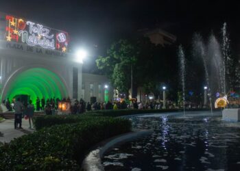 Alcaldía de Maracaibo enciende la Navidad en la Plaza de la República por tercer año consecutivo