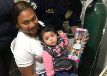 DIP- CPNB-DAET municipio rosario de Perijá Machiques dió regalos a niños en los centros de salud…..