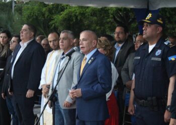 EL Gobernador Rosales entrega más de 4.000 uniformes a funcionarios del Cuerpo de Policía del Estado Zulia
