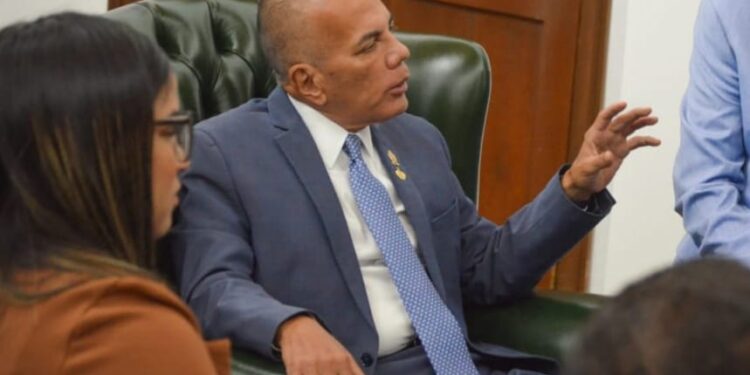 Manuel Rosales insiste en la liberación de los presos políticos