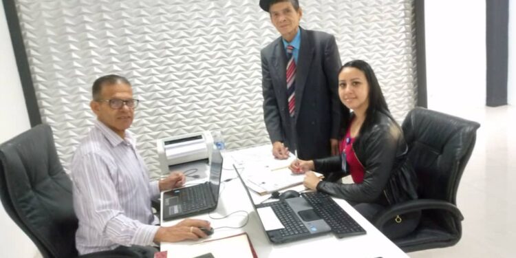 Omar Hidalgo se inscribe como candidato a presidente del consejo de administración de la caja de ahorro del CICPC…