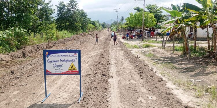 Reacondicionamiento de la vía ejecuta Alcaldía de Sucre en El Marullo 