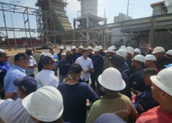 Ministro Márquez inspecciona instalaciones eléctricas en Bolívar y Zulia