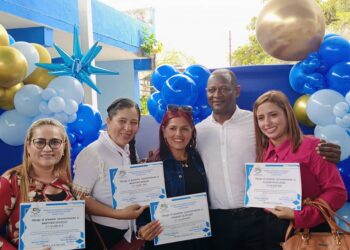 Maestros sucrenses siguen dejando huella en la formación de los profesionales del municipio