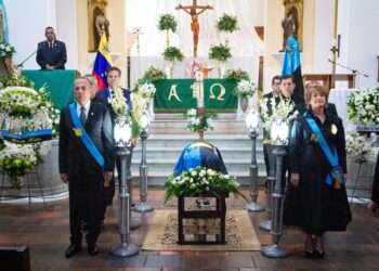 Gobernador Rosales: “Llevar a Héctor Rojas al Panteón Regional es un homenaje a su memoria y reconocimiento al talento zuliano en el ámbito científico