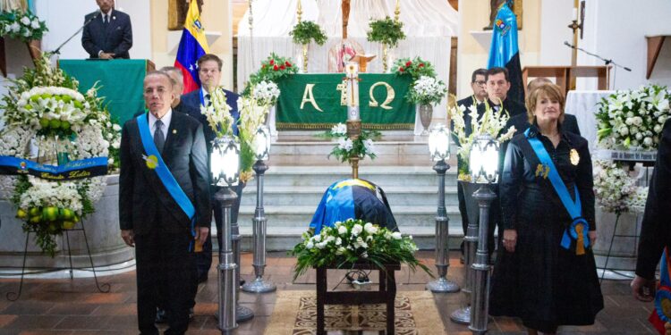 Gobernador Rosales: “Llevar a Héctor Rojas al Panteón Regional es un homenaje a su memoria y reconocimiento al talento zuliano en el ámbito científico