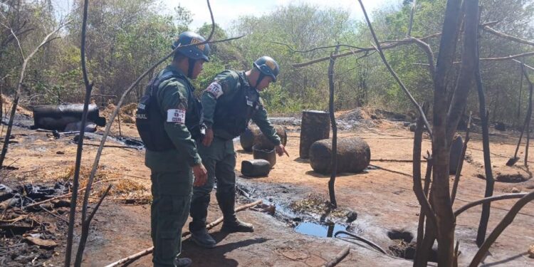 En el Municipio Mara la GNB desmanteló laboratorio clandestino dedicado a producir combustible