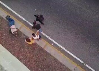 tragedia en Maracaibo se lanza un ciudadano desde el elevado de la avenida las delicias….