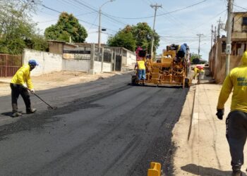 Gobernación del Zulia continúa con la renovación de más de 2.3 kilómetros de vialidad en el barrio Josefa Ramírez de Pomona de Maracaibo
