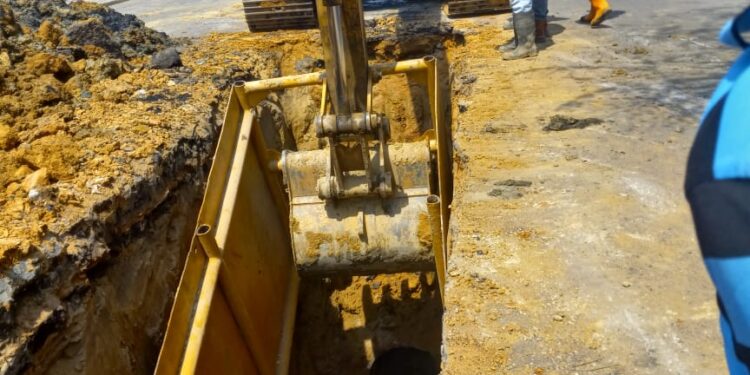 Casi 159 mil habitantes se beneficiarán con la reparación del colector en el barrio Guaicaipuro de Maracaibo