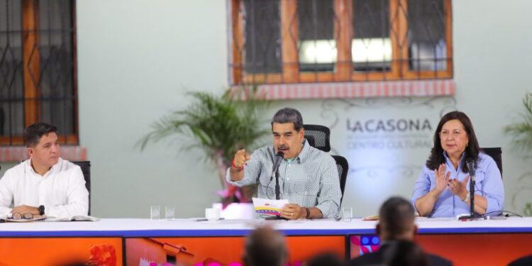 Presidente Maduro llama a combatir la corrupción y recuperar los servicios en el Zulia